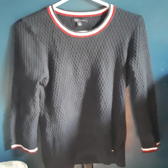 Comfortable Dress up shirt - Picture 2 of 2